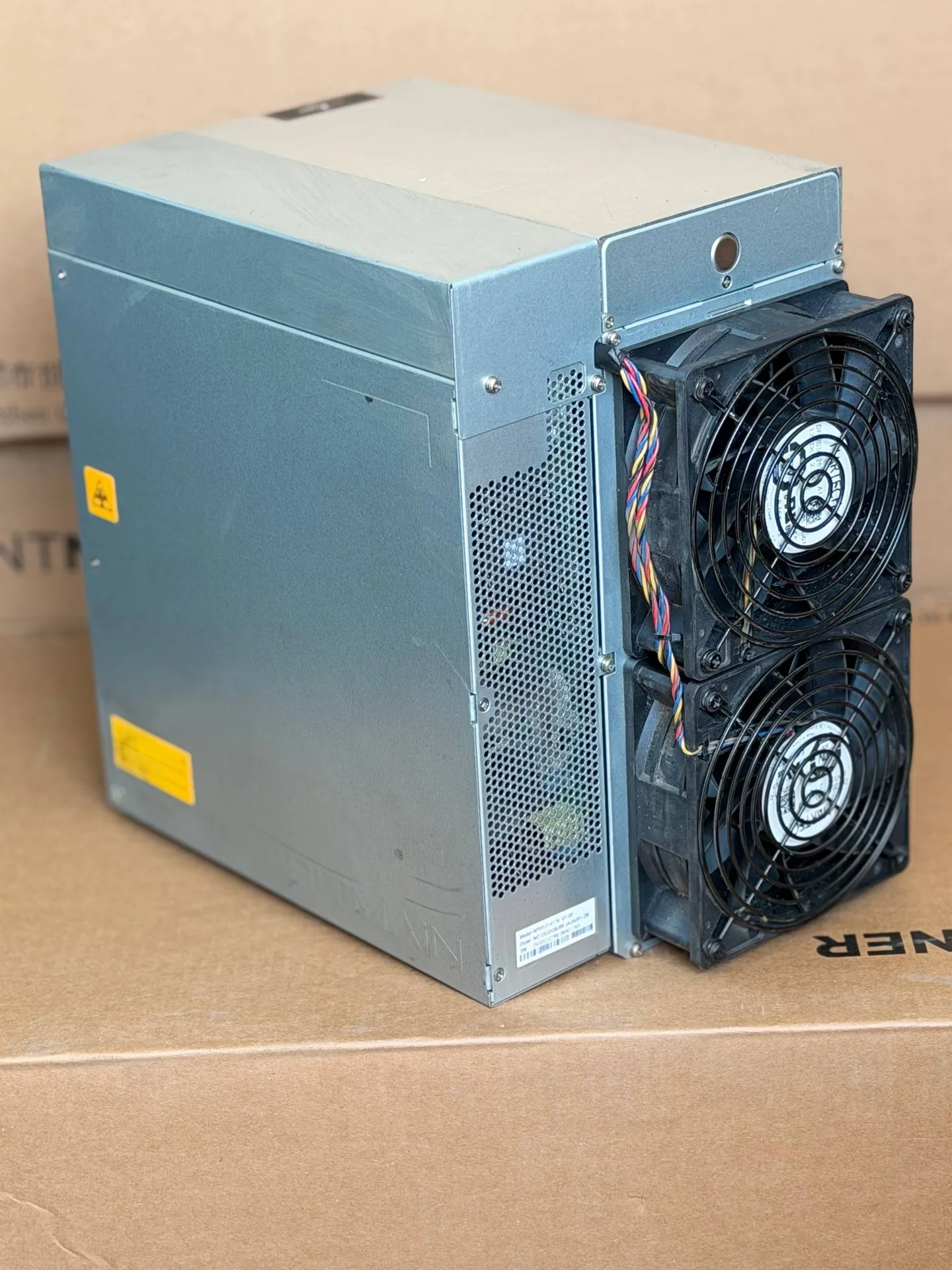 Antminer L7 8800mh — медиа 2